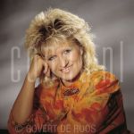 14-08-1986 Anita Meijer at studio in Amsterdam.

[keywords]Posed, Half Length, Eyecontact, Smiling, Singer[/keywords]